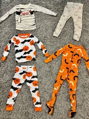 Old Navy Orange and White Kids Halloween Pajama Set
